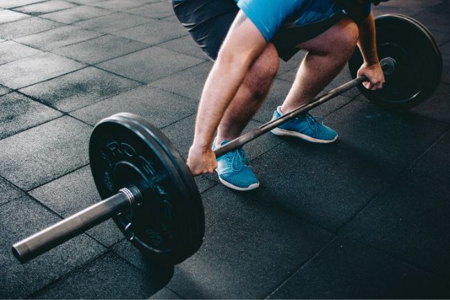 Como Alternar Grupos Musculares na Tabela de Treino Sem Excesso de Fadiga